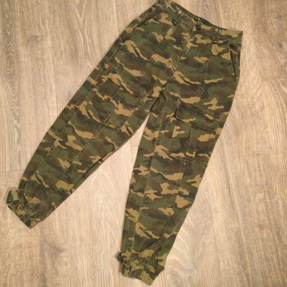 Forever 21 Camo cargo jogger pants S - Picture 2 of 5
